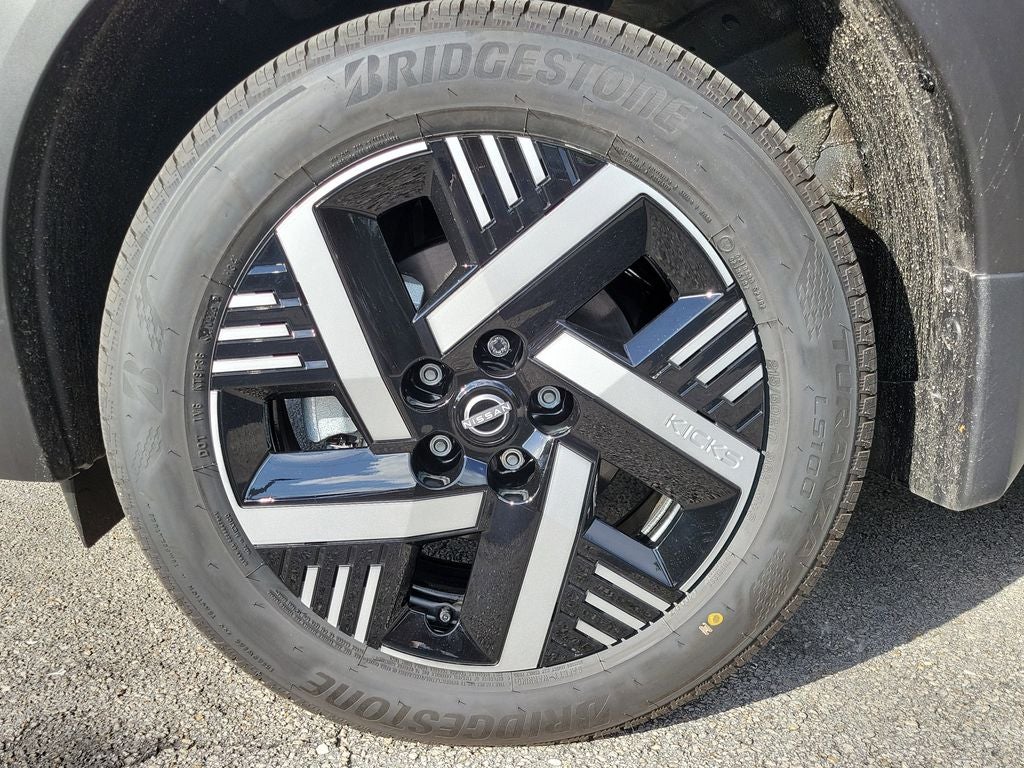 2026 Nissan Kicks SV Premium PKG