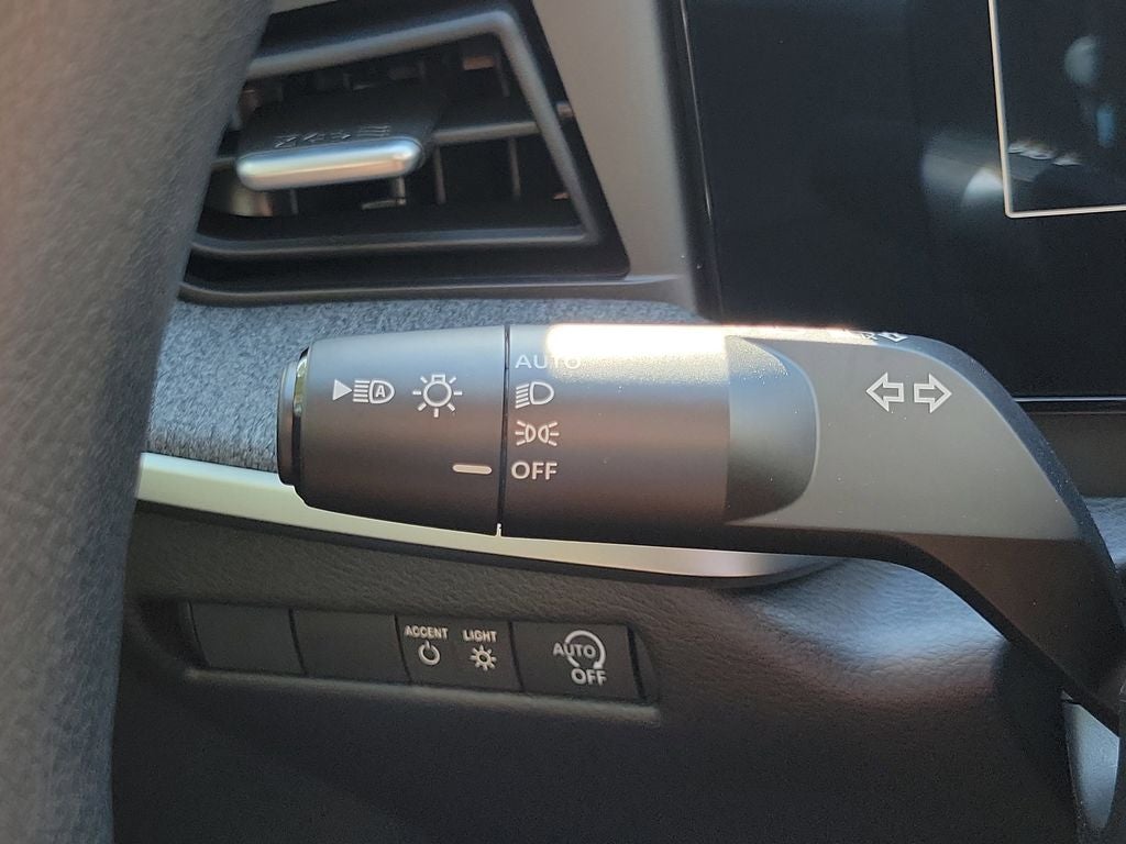 2026 Nissan Kicks SV Premium PKG