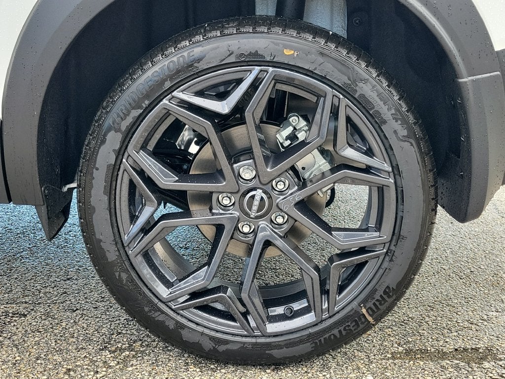 2027 Nissan Kicks SR