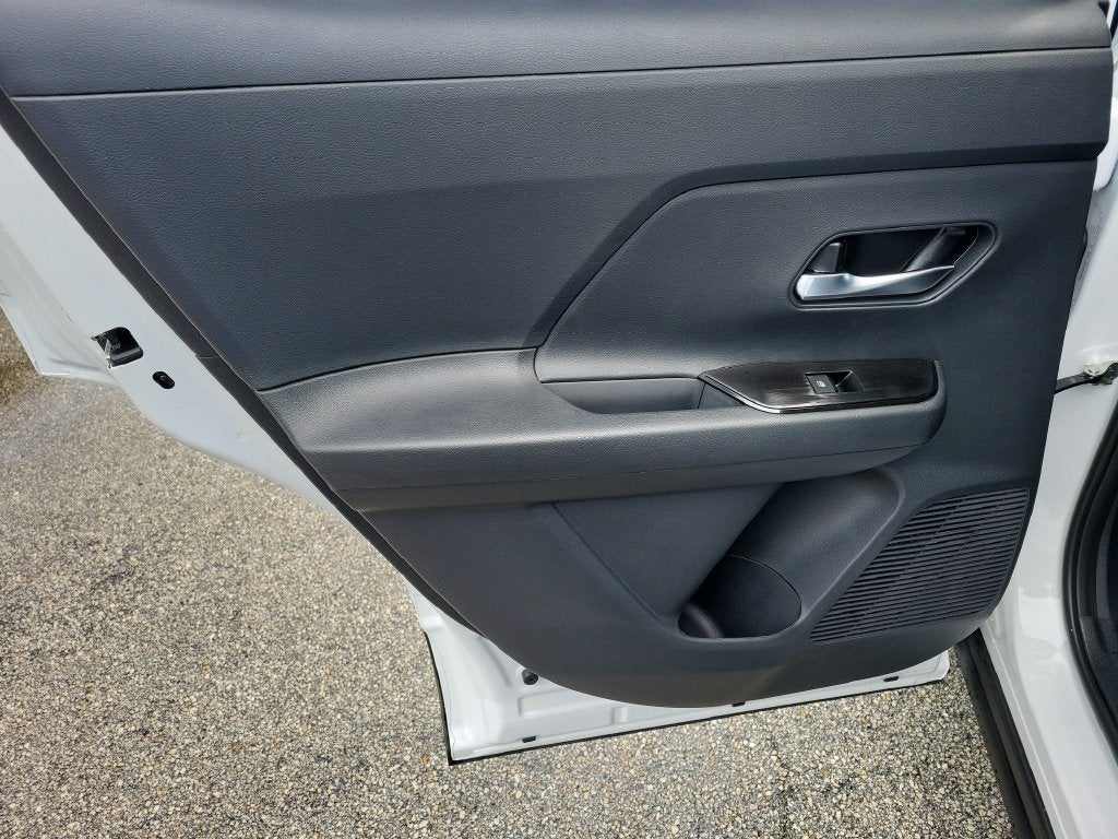 2027 Nissan Kicks SR
