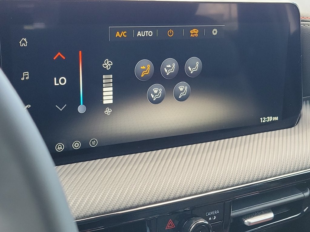 2027 Nissan Kicks SR