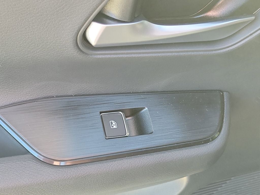 2026 Nissan Kicks SR 19" Wheels