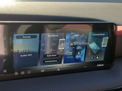 2026 Nissan Kicks SR 19" Wheels