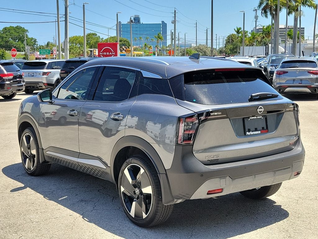 2025 Nissan Kicks SR