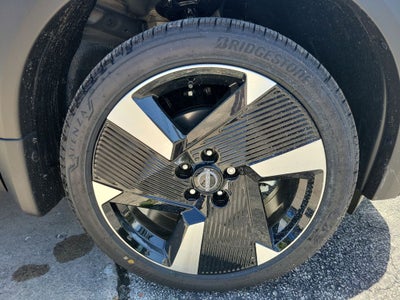 2026 Nissan Kicks SR 19" Wheels