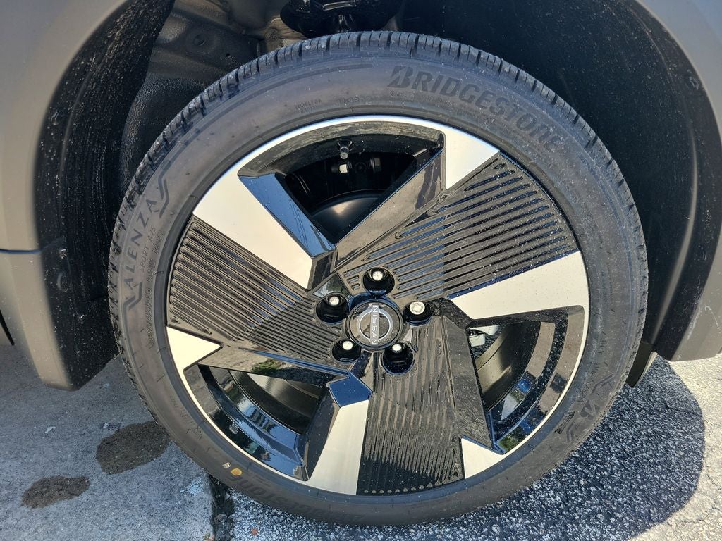 2026 Nissan Kicks SR 19" Wheels