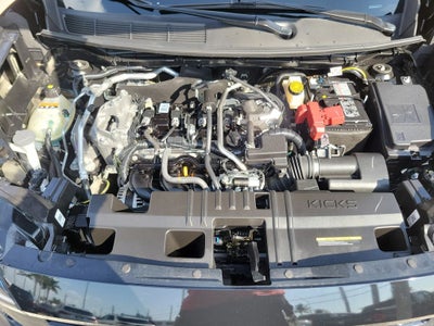 2025 Nissan Kicks SR