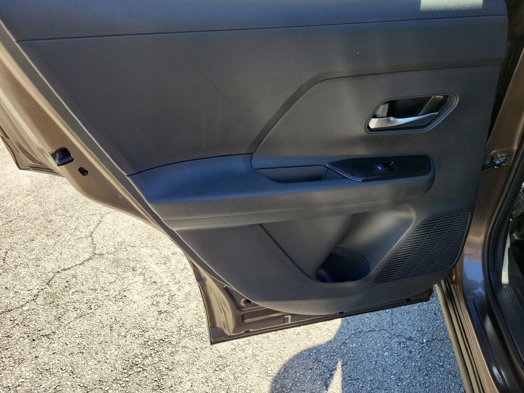 2027 Nissan Kicks SR