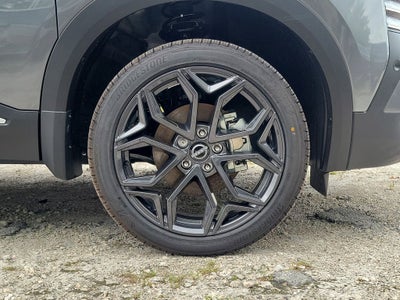 2026 Nissan Kicks SR 19" Wheels