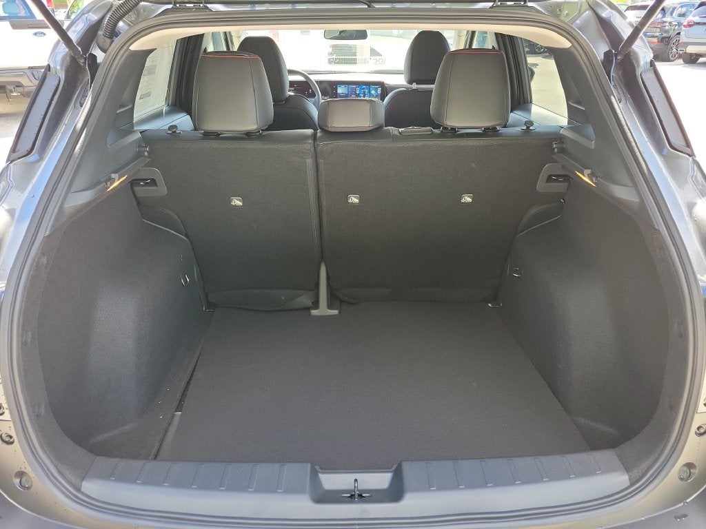 2027 Nissan Kicks SR
