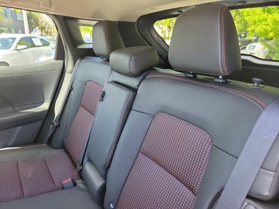 2027 Nissan Kicks SR