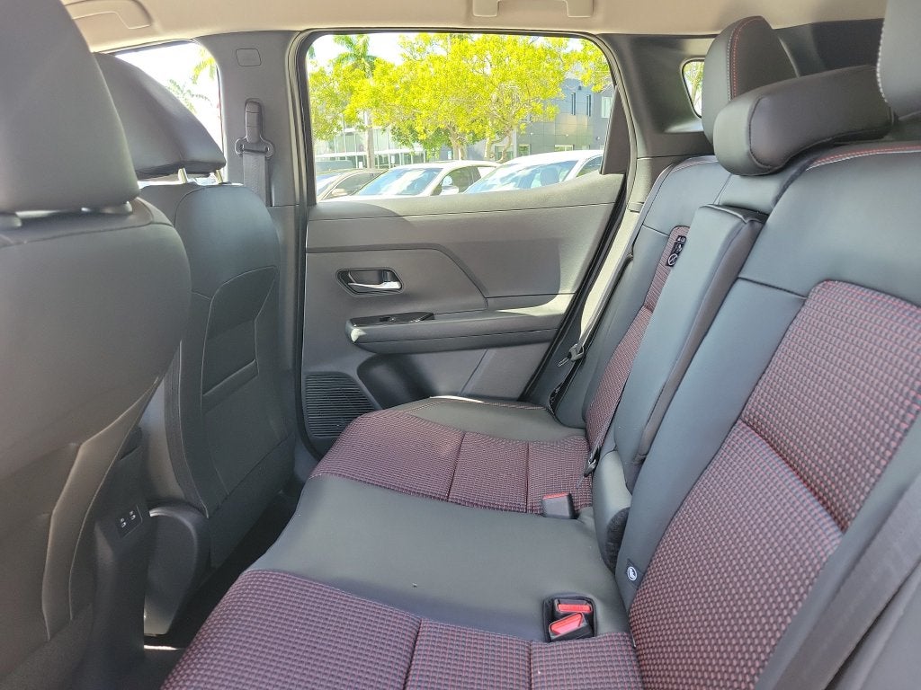 2027 Nissan Kicks SR
