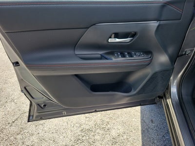 2027 Nissan Kicks SR