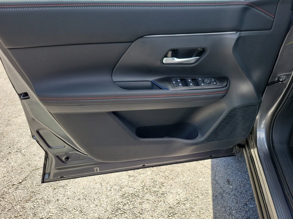 2027 Nissan Kicks SR