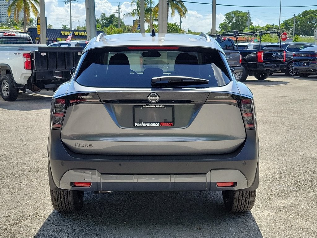 2027 Nissan Kicks SR