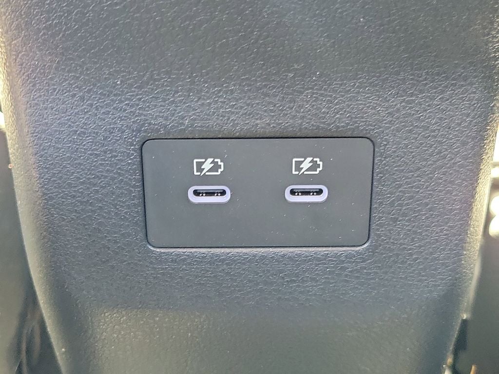 2026 Nissan Kicks SR 19" Wheels