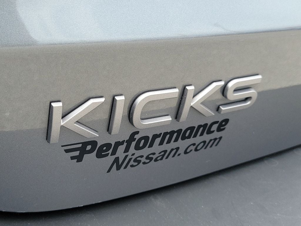 2025 Nissan Kicks SR w/Premium Package
