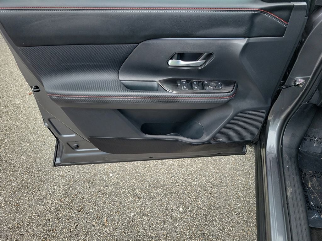 2025 Nissan Kicks SR w/Premium Package
