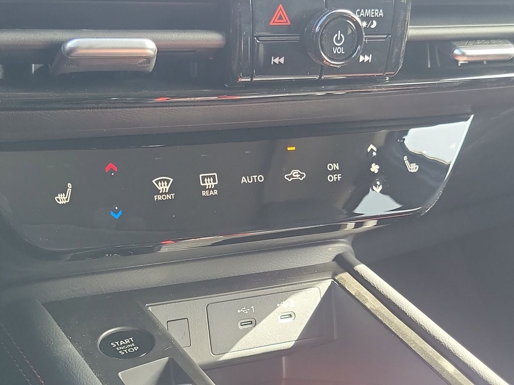 2026 Nissan Kicks SR Premium