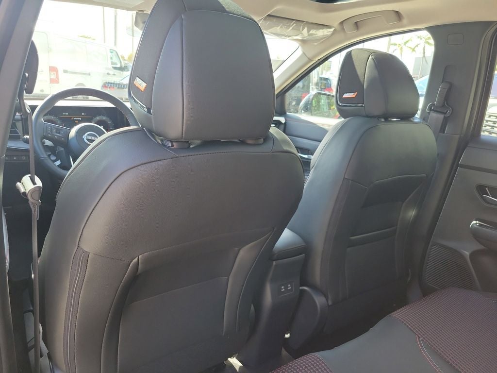 2026 Nissan Kicks SR Premium