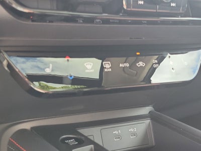 2026 Nissan Kicks SR Premium