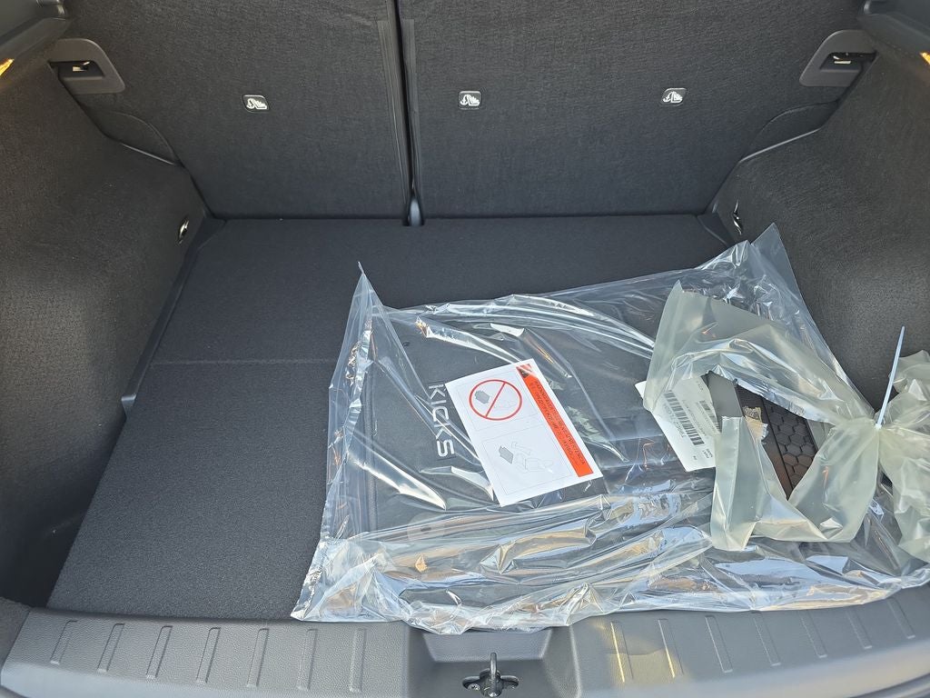 2026 Nissan Kicks SR Premium PKG.