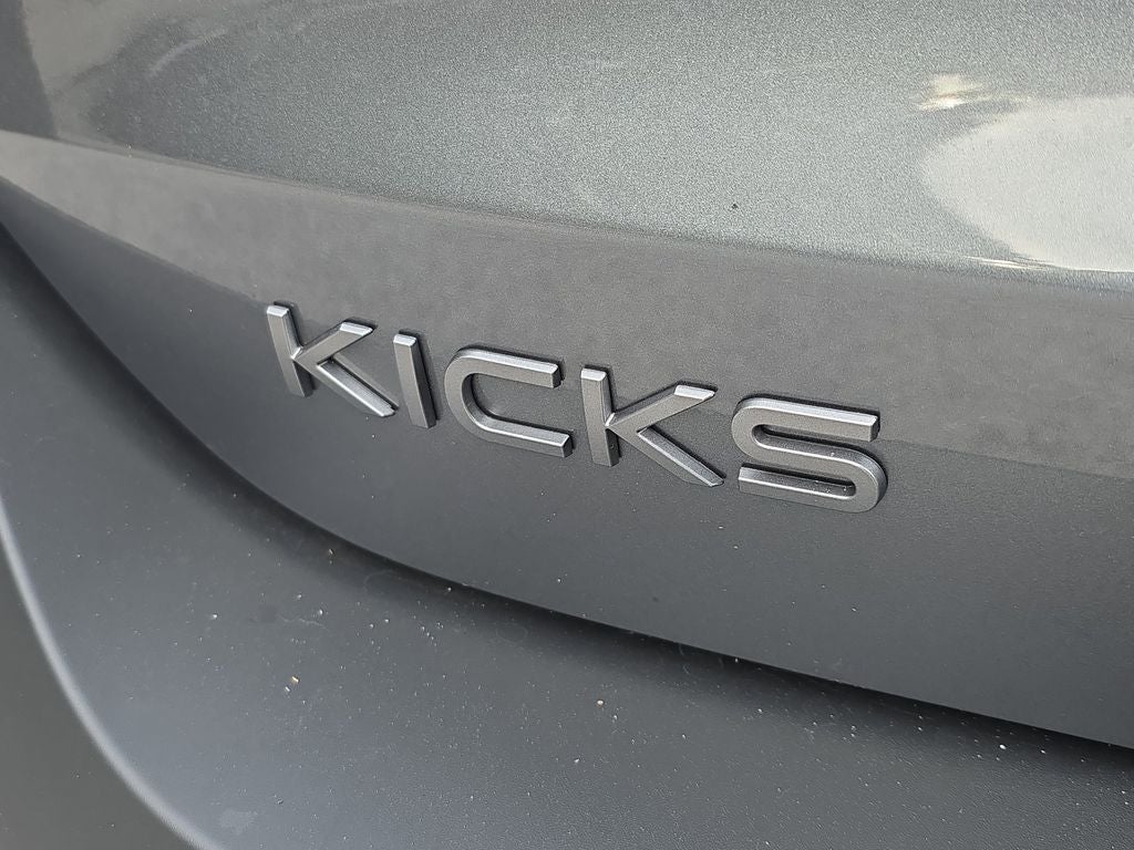 2026 Nissan Kicks SR Premium