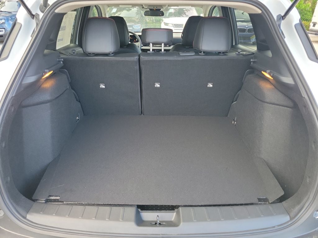 2026 Nissan Kicks SR Premium