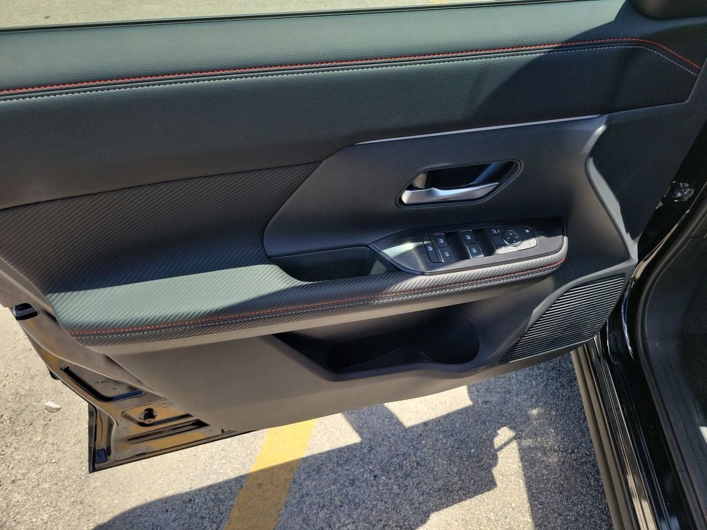 2026 Nissan Kicks SR Premium