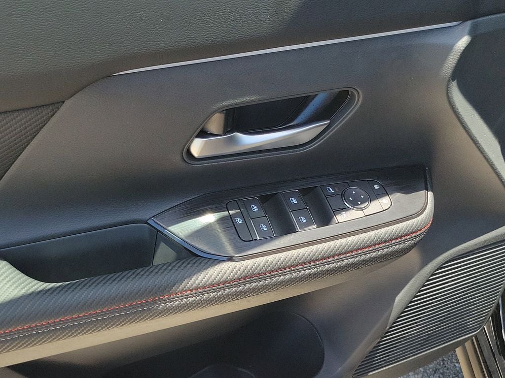 2026 Nissan Kicks SR Premium