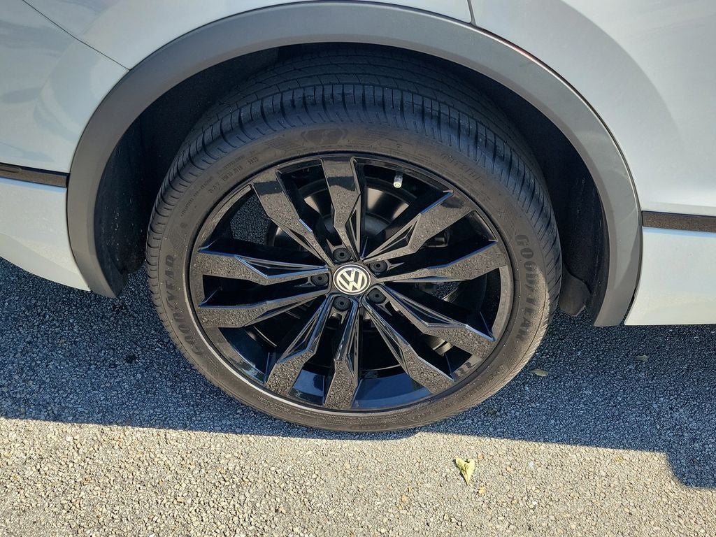 2020 Volkswagen Tiguan 2.0T SE R-Line Black 4Motion