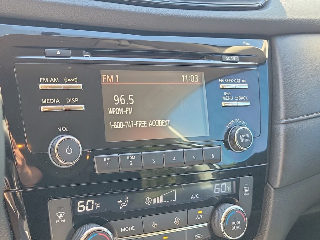 2017 Nissan Rogue SV