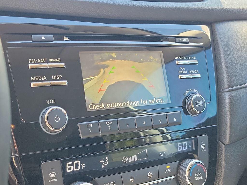 2017 Nissan Rogue SV