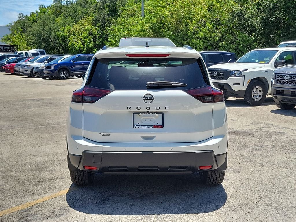2026 Nissan Rogue Dark Armor