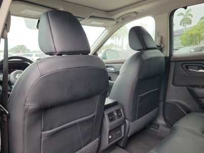 2022 Nissan Rogue SL w/Premium Package