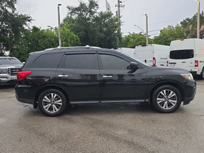 2019 Nissan Pathfinder SL