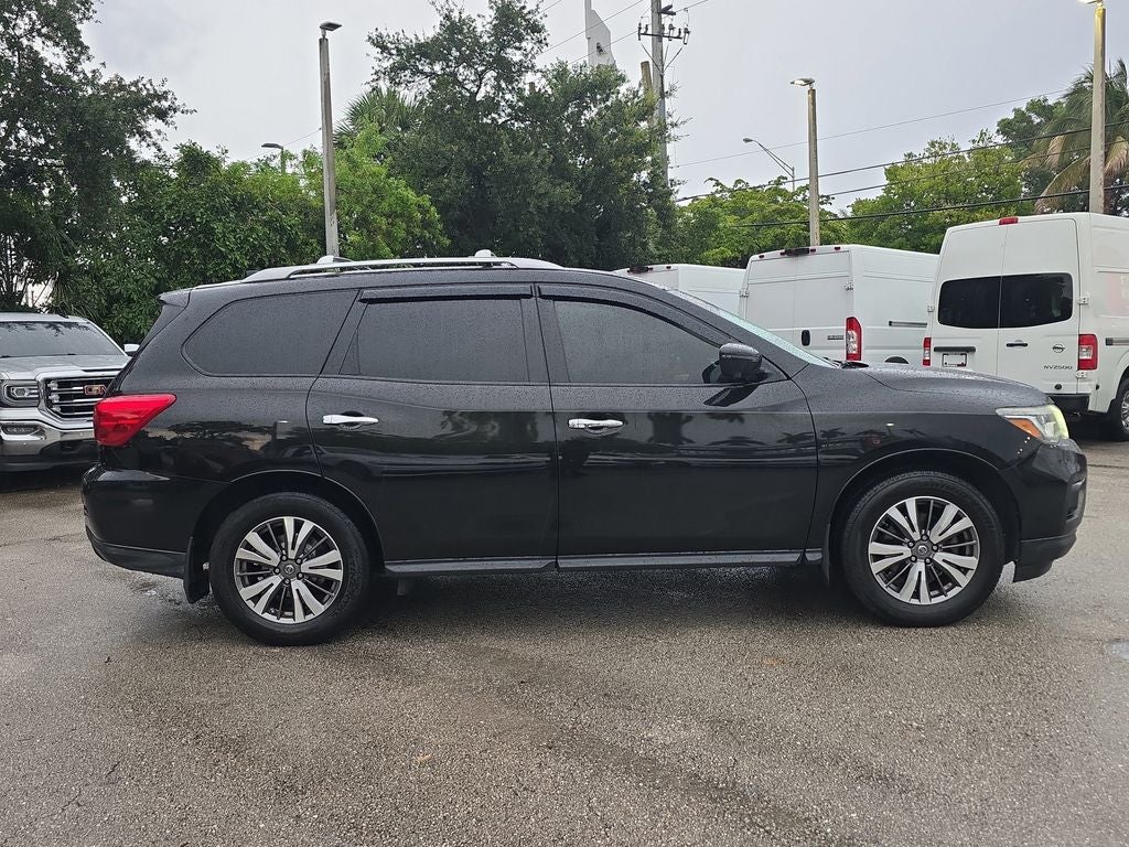 2019 Nissan Pathfinder SL
