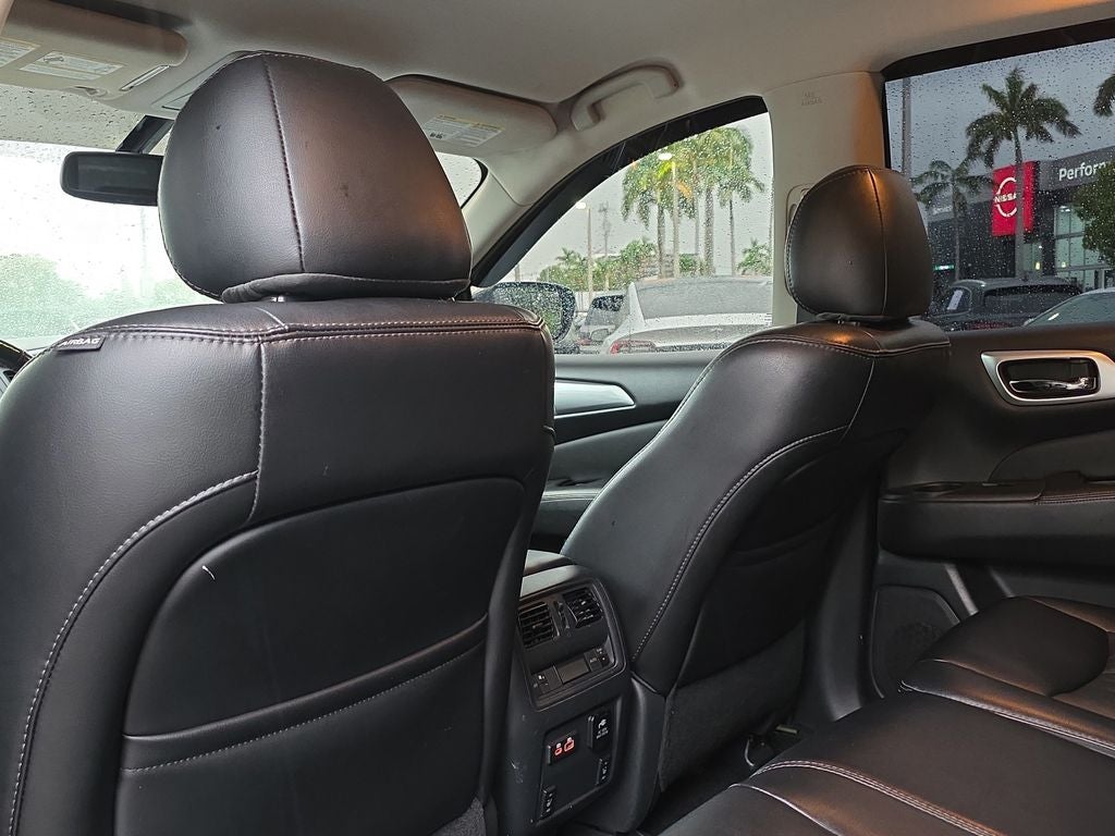 2019 Nissan Pathfinder SL