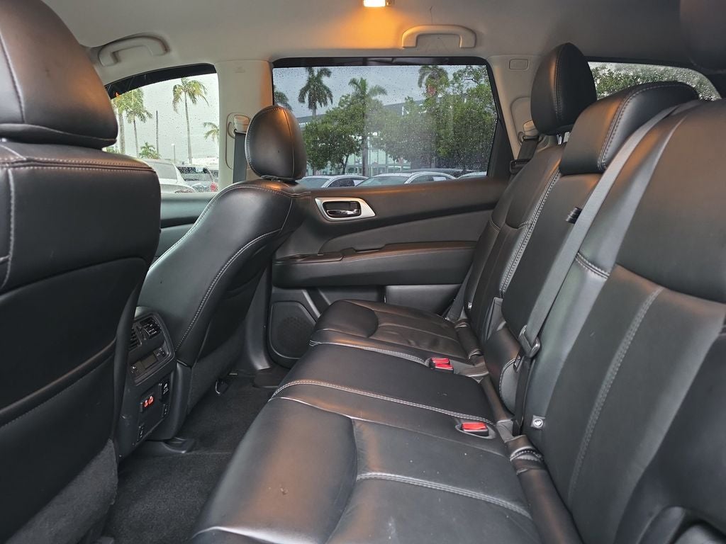 2019 Nissan Pathfinder SL