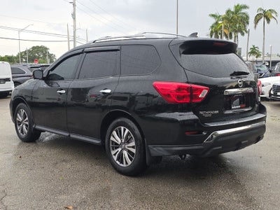2019 Nissan Pathfinder SL