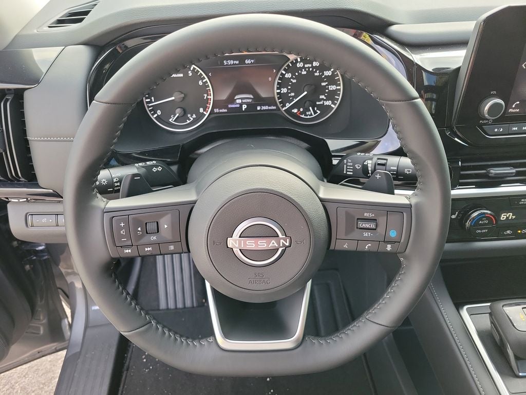 2025 Nissan Pathfinder SV