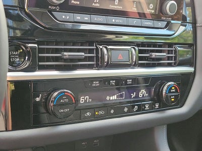 2025 Nissan Pathfinder SV