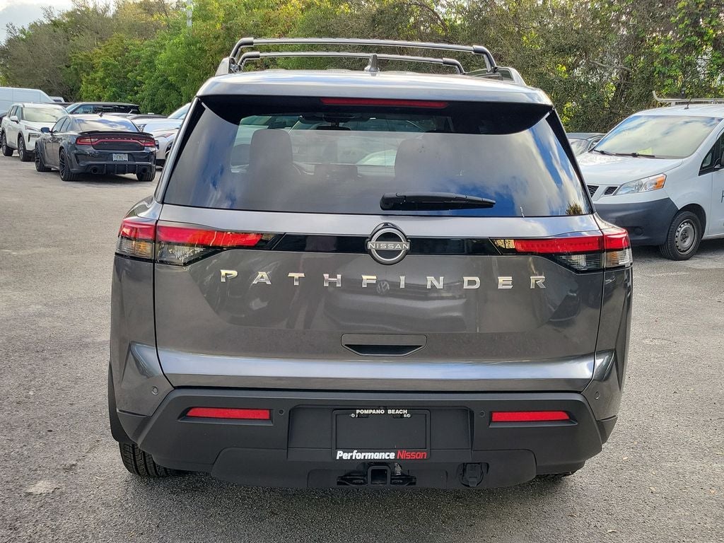 2025 Nissan Pathfinder SV