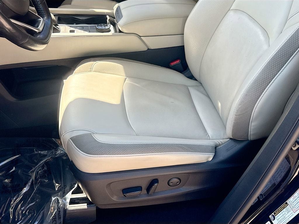 2022 Nissan Pathfinder SL 4WD W/ PREMIUM PKG