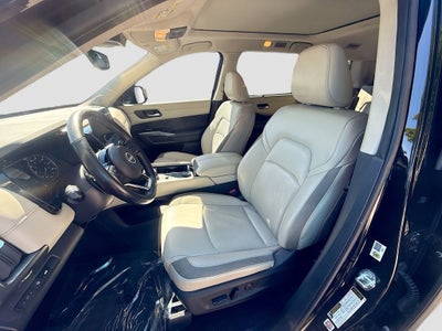 2022 Nissan Pathfinder SL 4WD W/ PREMIUM PKG