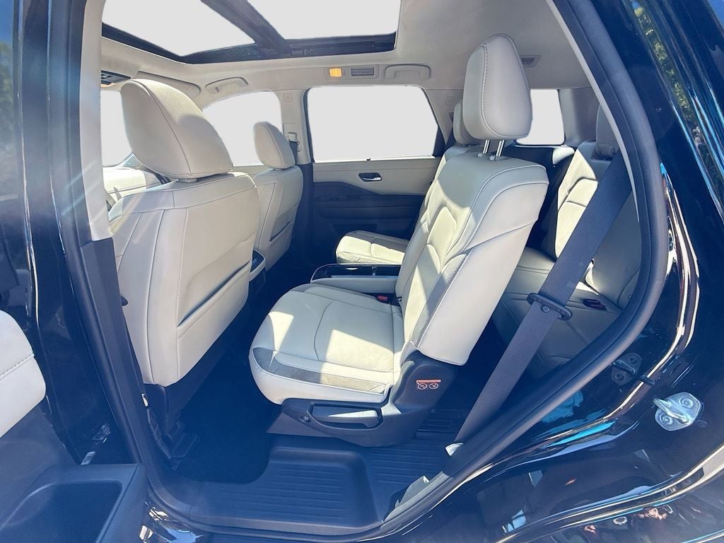 2022 Nissan Pathfinder SL 4WD W/ PREMIUM PKG