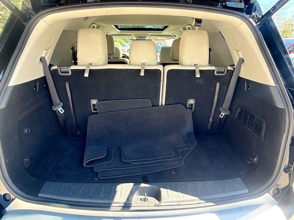 2022 Nissan Pathfinder SL 4WD W/ PREMIUM PKG