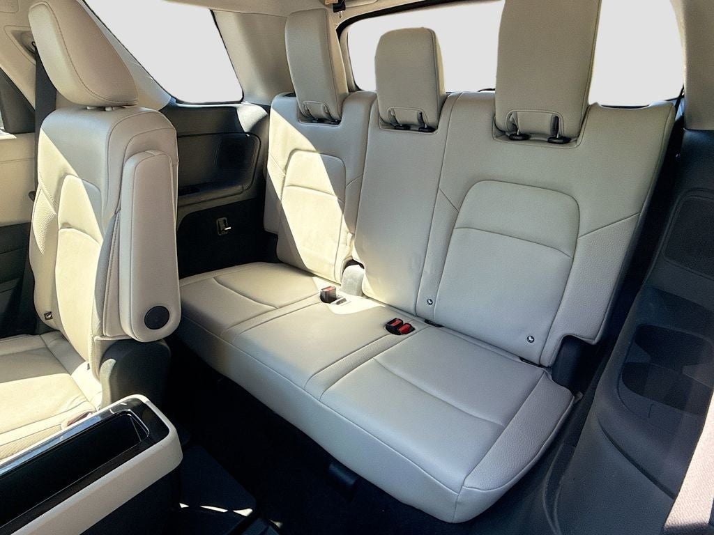 2022 Nissan Pathfinder SL 4WD W/ PREMIUM PKG