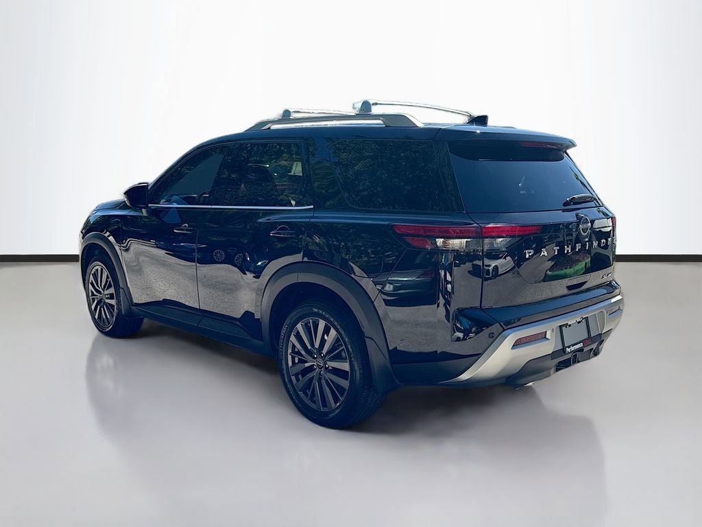 2022 Nissan Pathfinder SL 4WD W/ PREMIUM PKG