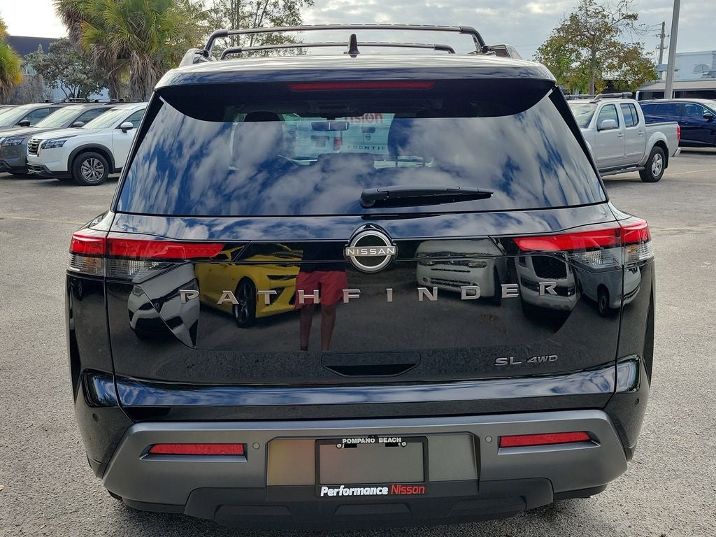 2026 Nissan Pathfinder SL